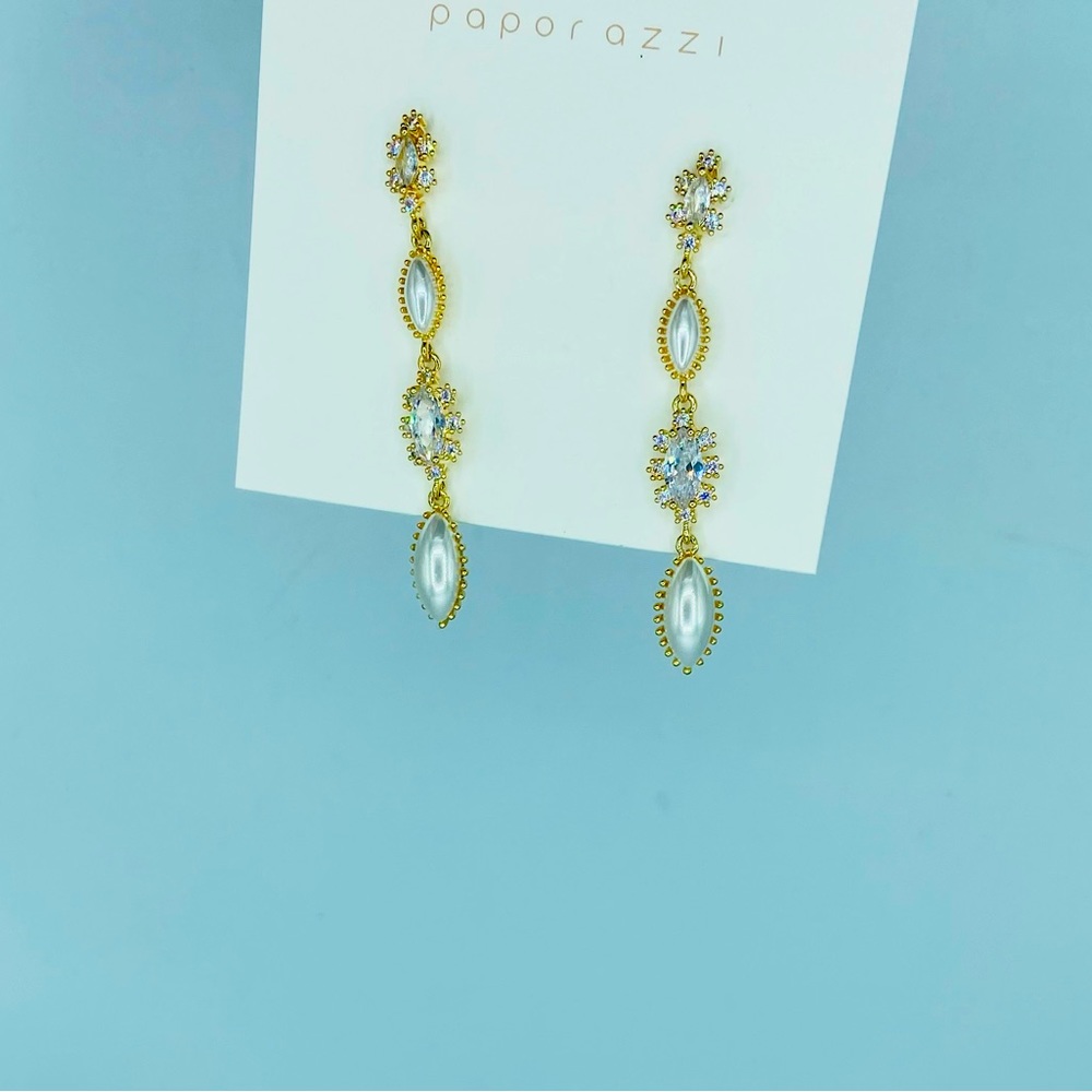 Eardorop earrings, pearl and gold